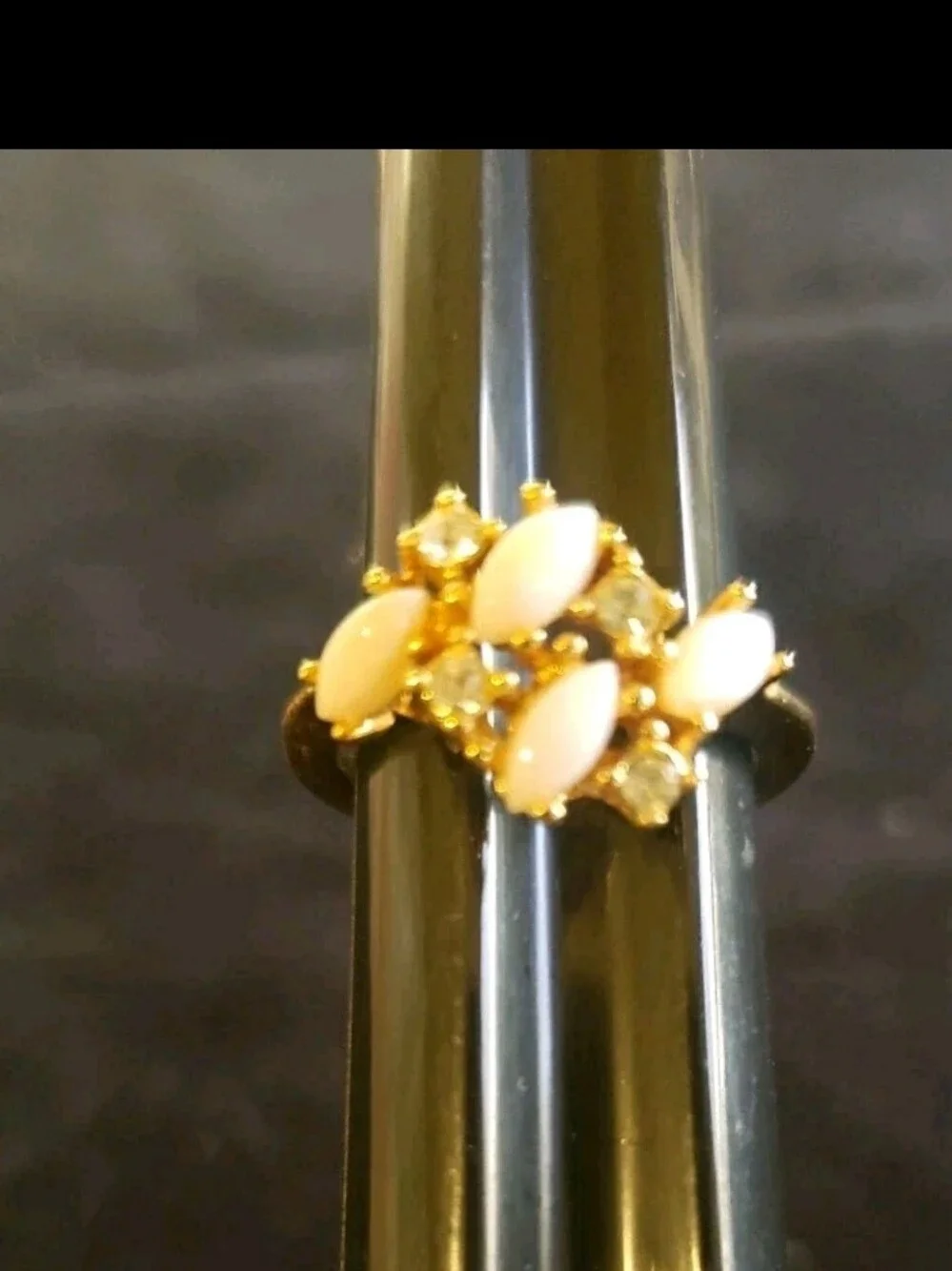 Uncas rhinestone and faux opal ring, yellow gold tone, Size 6.5